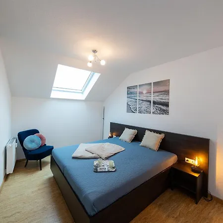 Lilli Marleen 9-3-6 Dg Apartmán